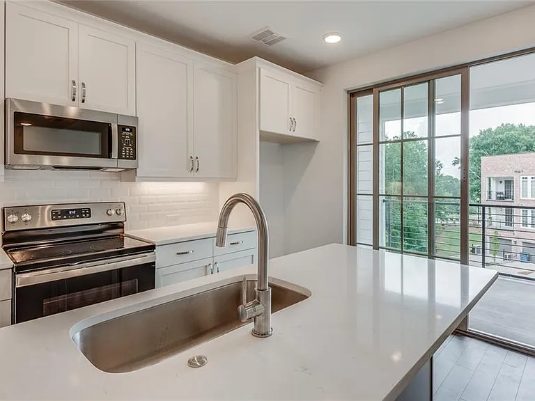 513 Burton Dr #808 — Photo 32