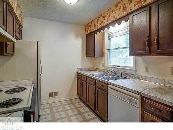 5th image of 731 Eastcircle Dr