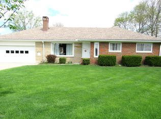 24800 Sprague Rd, Olmsted Falls, OH 44138