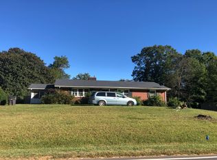 4049 Bethania Station Rd, Winston Salem, NC 27106