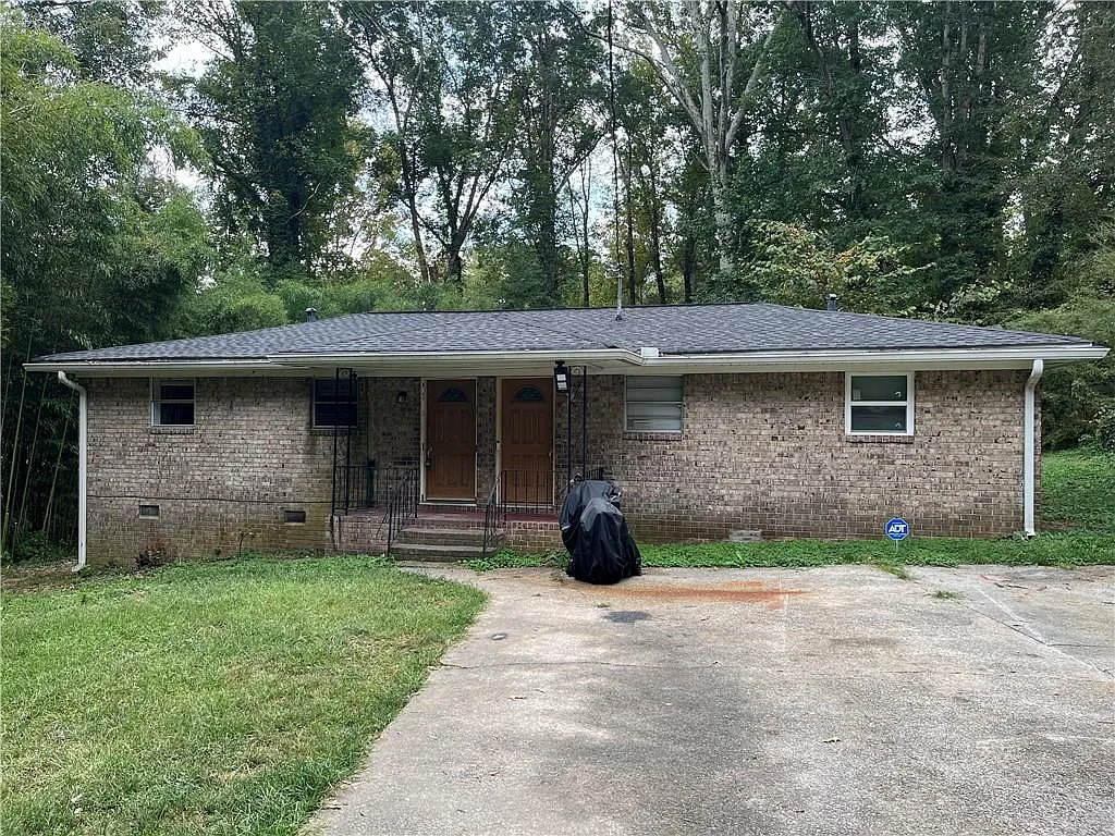 2 bed, 1.0 bath, 650 sqft, $1,200 — Photo 1