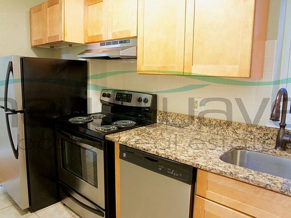 5th image of 15 Blackwood St #32