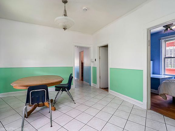 5th image of 2416 N Rutherford Ave