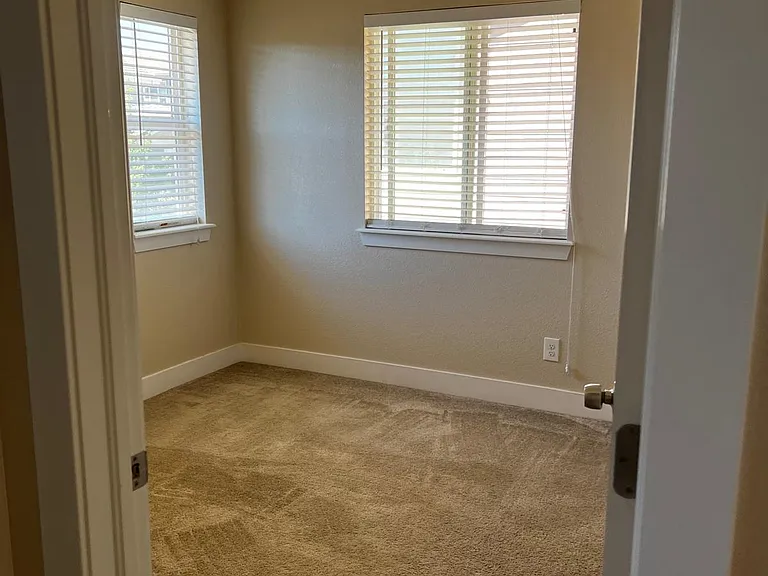 10486 Rutledge St — Photo 7