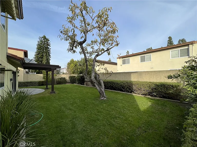 19104 Stefani Ave — Photo 16