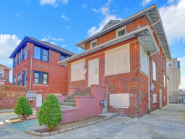 22-17 Collier Avenue image 2 of 20