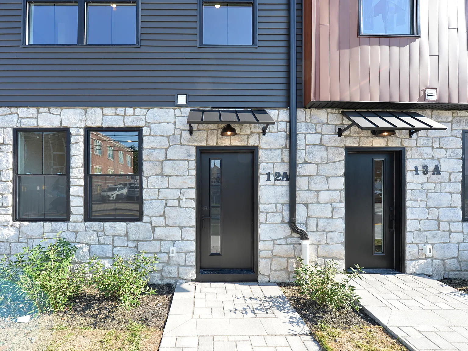 2 bed, $3,200 — Photo 2