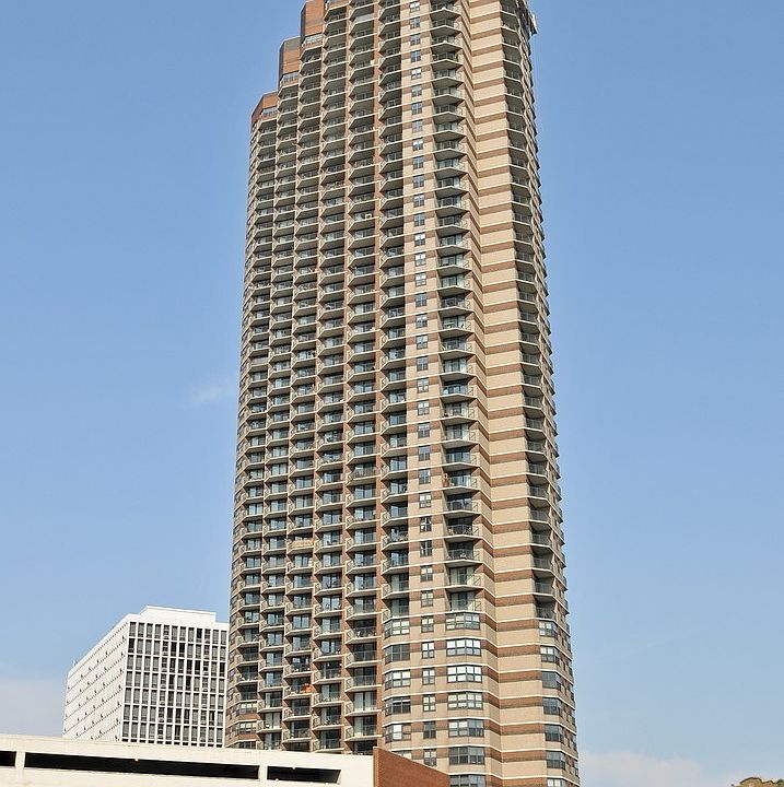 1st image of 3660 N Lake Shore Dr APT 2001