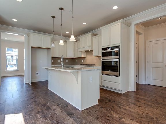 5th image of 2405 Marco St