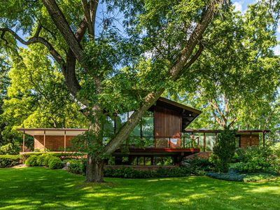 1065 Greentree Rd, Bloomfield Hills, MI, 48304