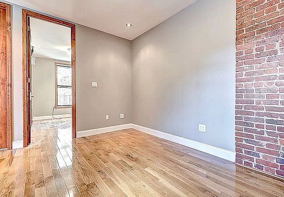 5th image of 164 Sherman Ave APT 55