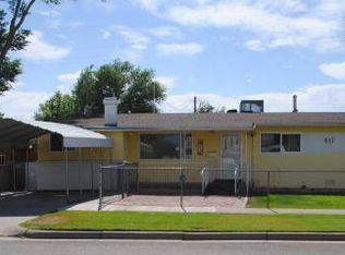 617 N 4th St, Belen, NM 87002