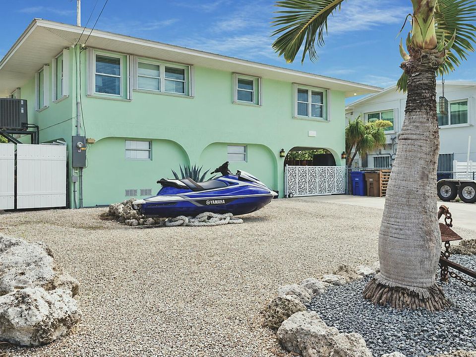 1st image of 2110 Dolphin Dr