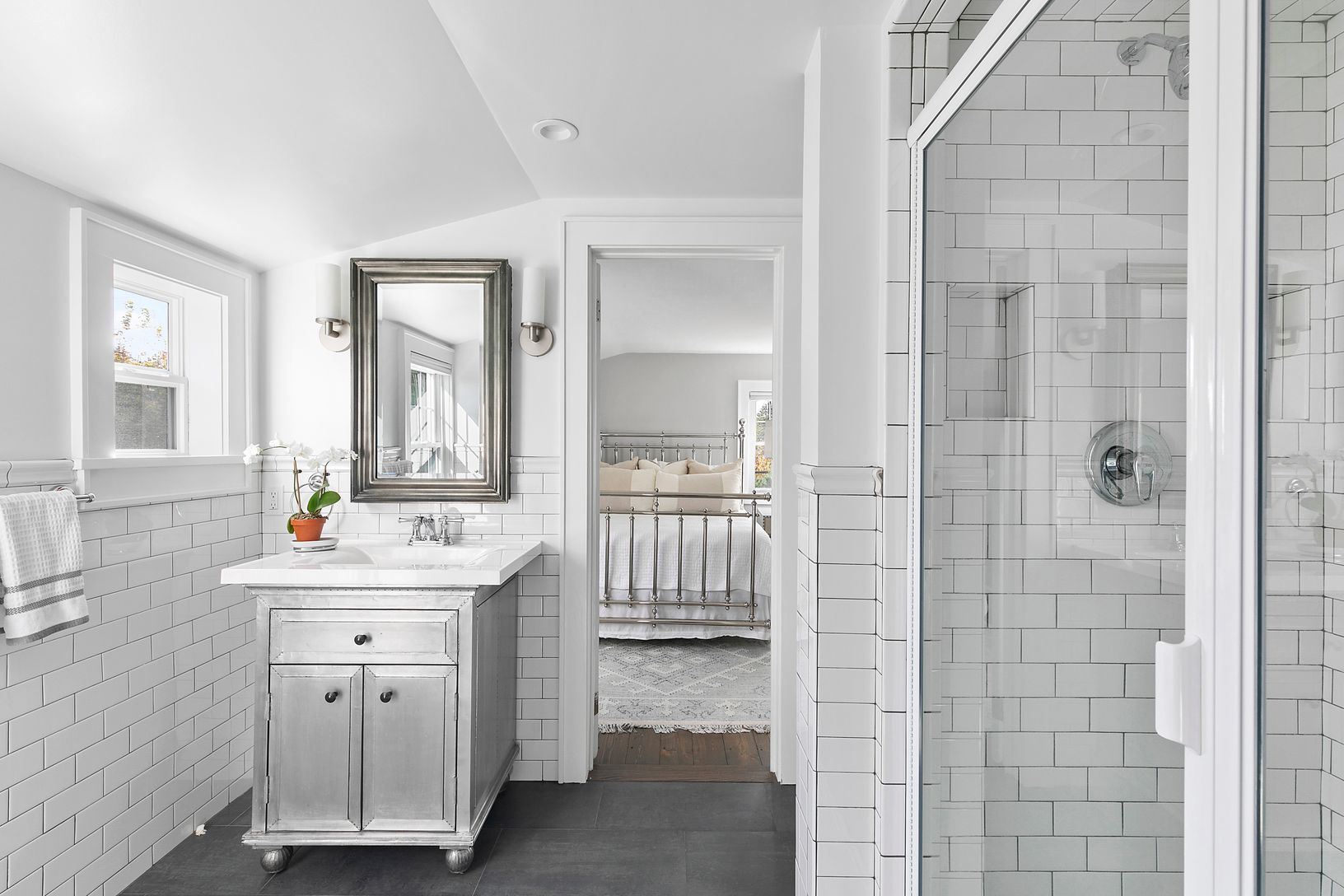  Shared Bathroom