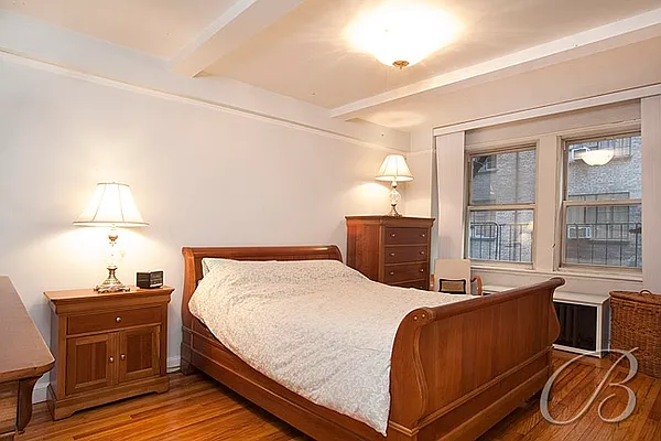 Sold by Bellmarc Realty | media 10