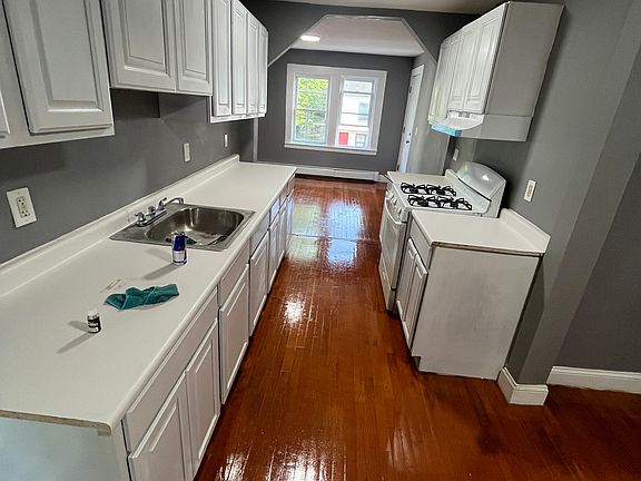3rd image of 467 Columbus Ave #2W