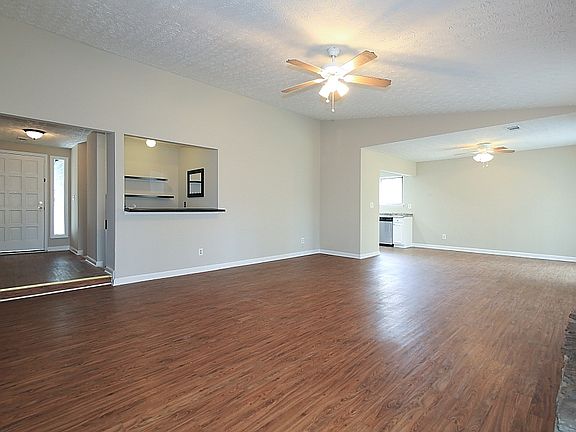 5th image of 2730 Trotters Walk Trl