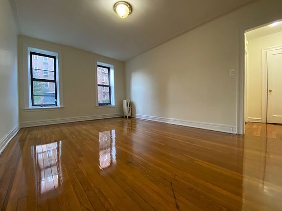3rd image of 84-19 Talbot St #C