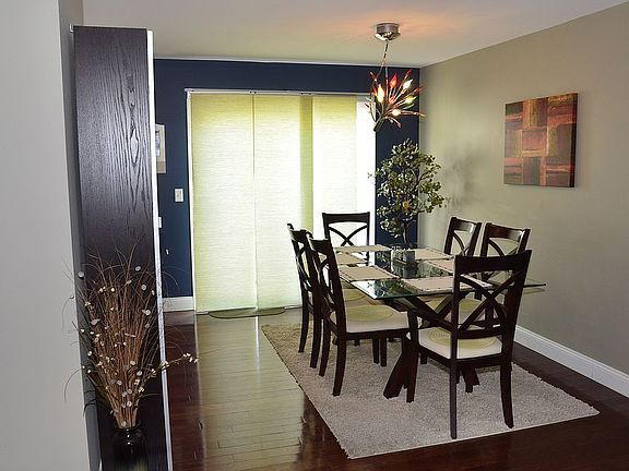 Dining room, slider to deck