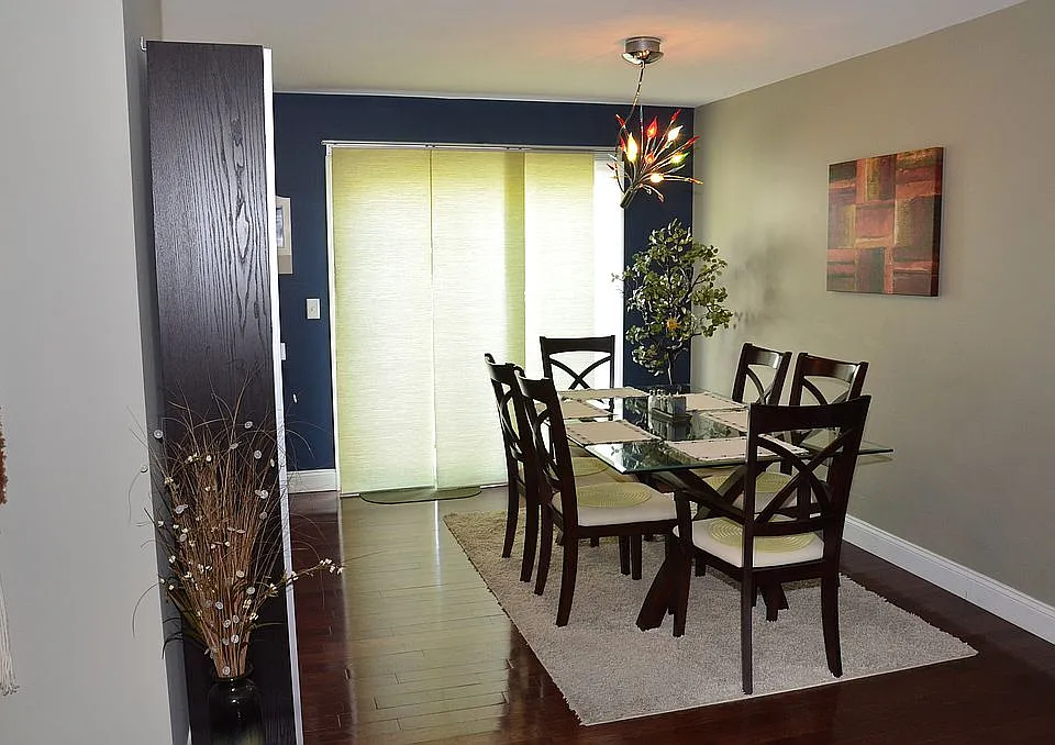 Dining room, slider to deck