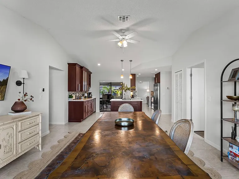 1535 Ultramarine Ln — Photo 26