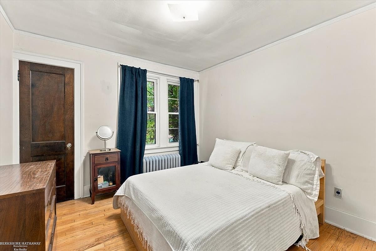 1436 Kensington Ave, photo 25