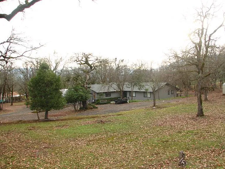 905 Rock Creek Rd photo 1
