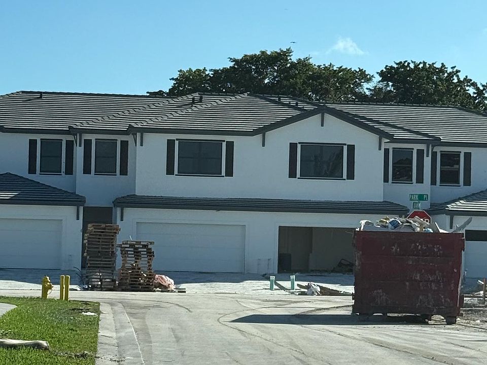 1st image of 4973 Peacock Way