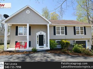 1209 Confederate Dr, Locust Grove, VA 22508