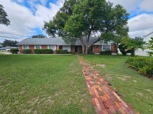 1302 Rustlewood Dr, Brandon, FL 33510