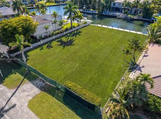 413 Alamanda Dr, Hallandale, FL 33009