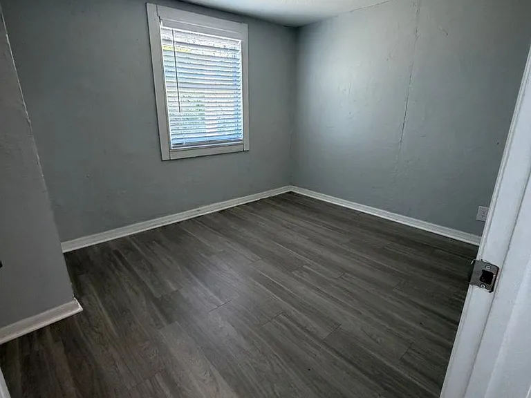 2935 Dr Martin Luther King Jr St S — Photo 15