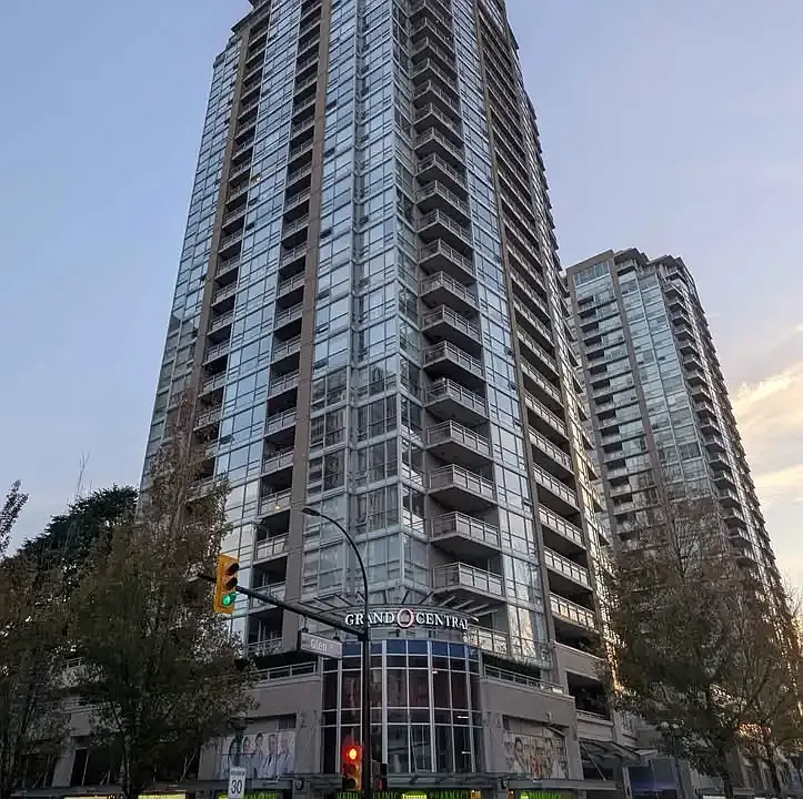 2988 Glen Dr #8