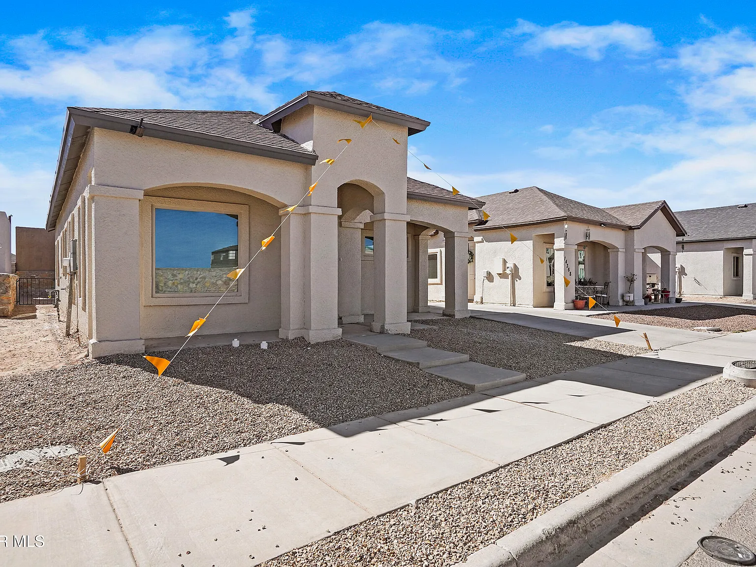 3 bed, 2.0 bath, 1447 sqft, $1,650 — Photo 2