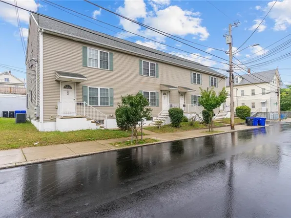 19 Grotto Ave, Pawtucket, RI 02860