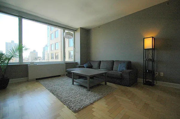 Rented by Nest Seekers International | media 19