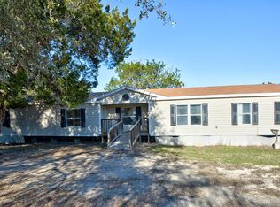 576 Wright Dr, Bandera, TX 78003