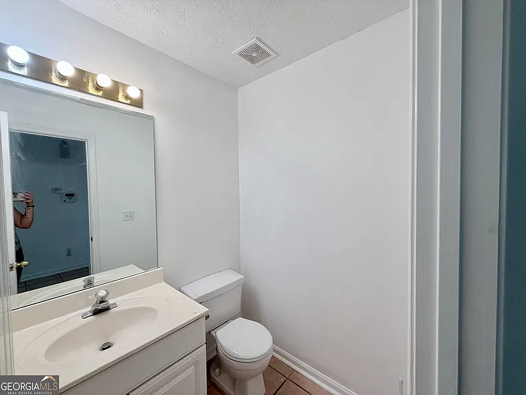 2700 Woodbine Hill Way — Photo 10