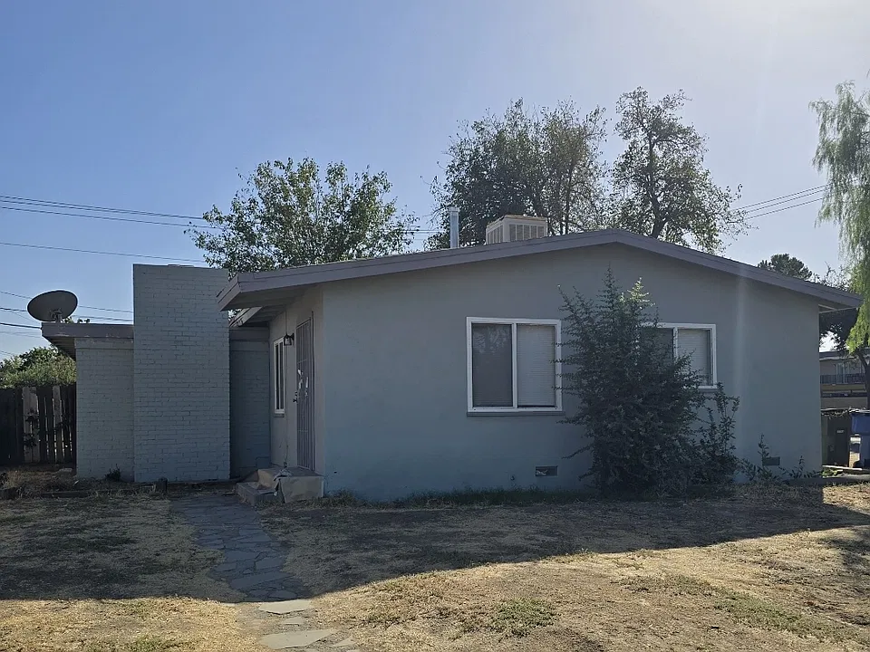 2106 E Hampton Way