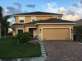 2116 Cape Heather Cir, Cape Coral, FL 33991