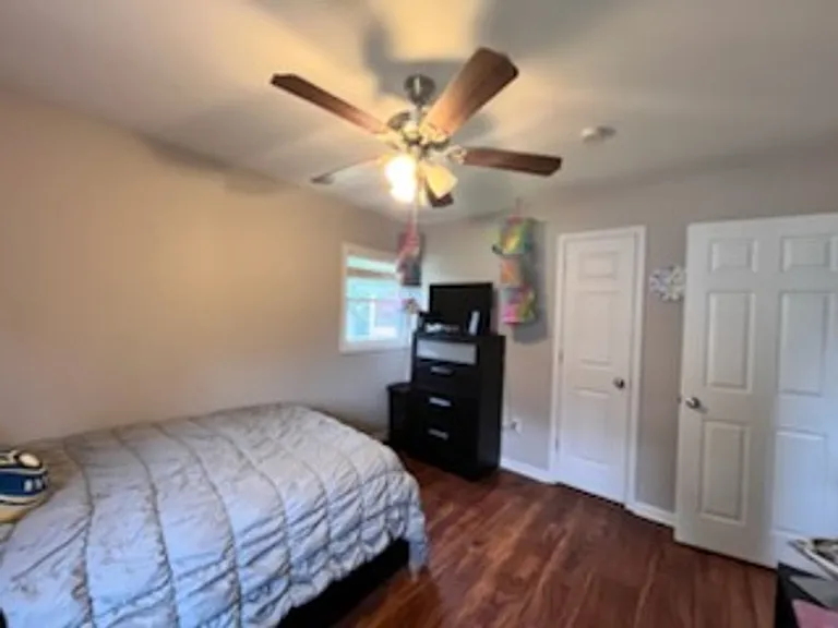 420 Walnut St — Photo 9