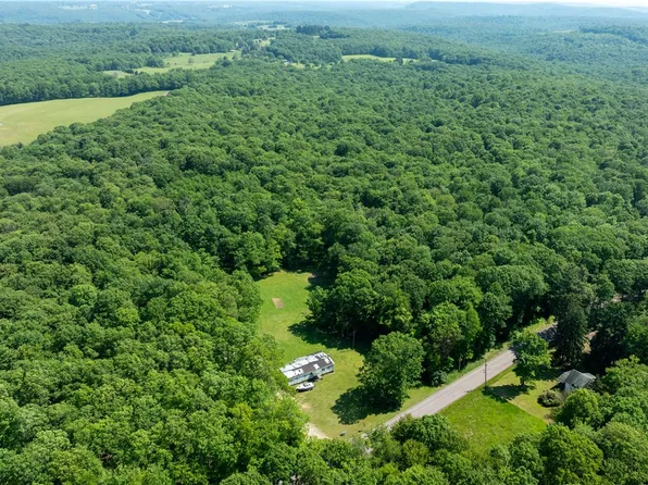 552 Chalk Hill Ohiopyle Rd, Ohiopyle, PA 15470