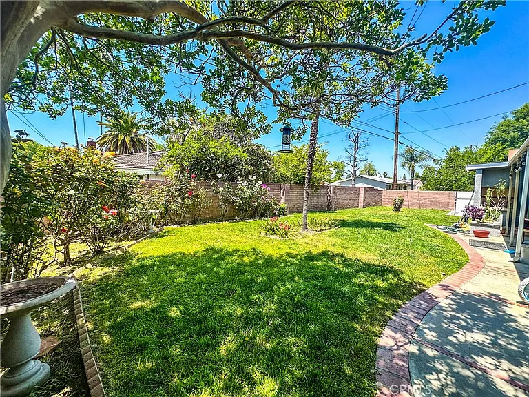16404 Mayall St — Photo 13
