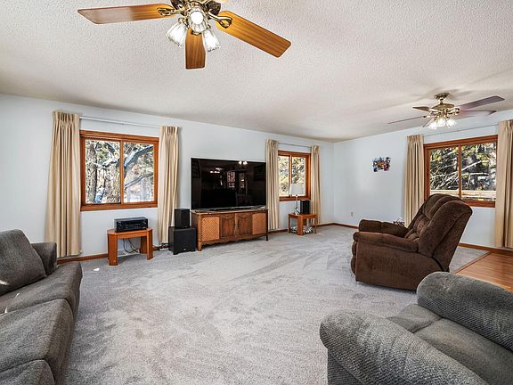 5th image of 26437 Ridgewood Rd