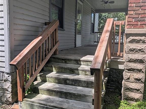 2nd image of 213 George St