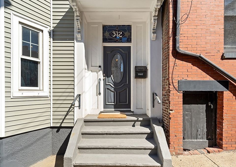 1st image of 372 Silver St