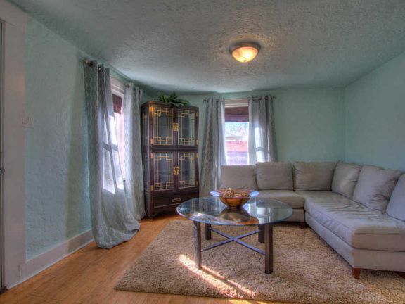 4th image of 635 Page Ave NE