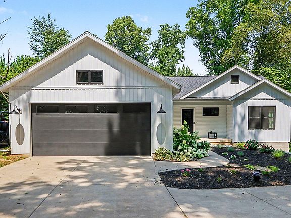 2nd image of 2523 Vanhorn Ct