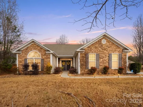 11624 Dunham Dr, Matthews, NC 28105