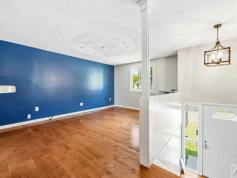 4195 Burningtree Rd — Photo 17